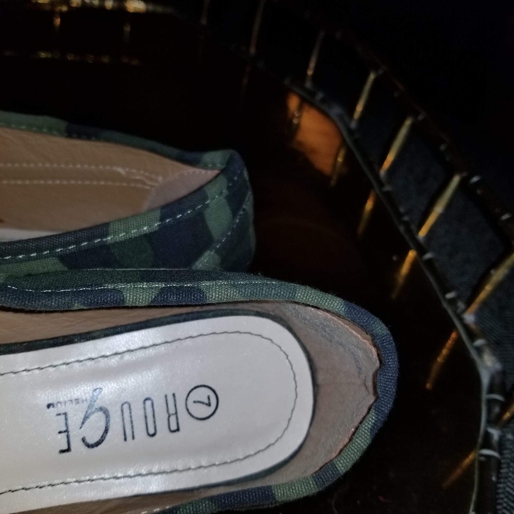 Camo Lace up flats - Picture 2 of 4